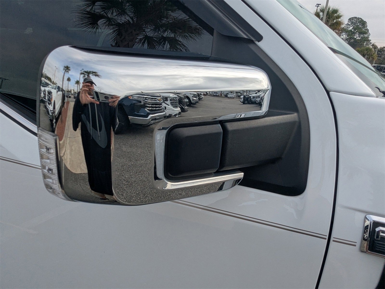 Used 2022 Ford F150 Lariat w/ Equipment Group 502A High image 12