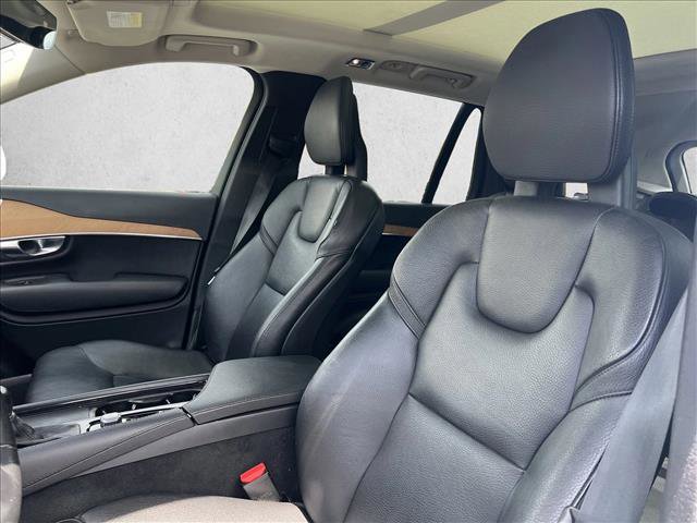 Used 2021 Volvo XC90 T6 Momentum AWD/4WD image 10