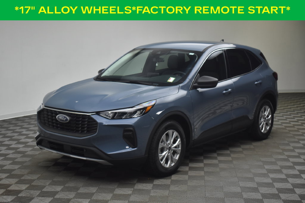 Used 2024 Ford Escape Active w/ Cold Weather Package FWD image 2