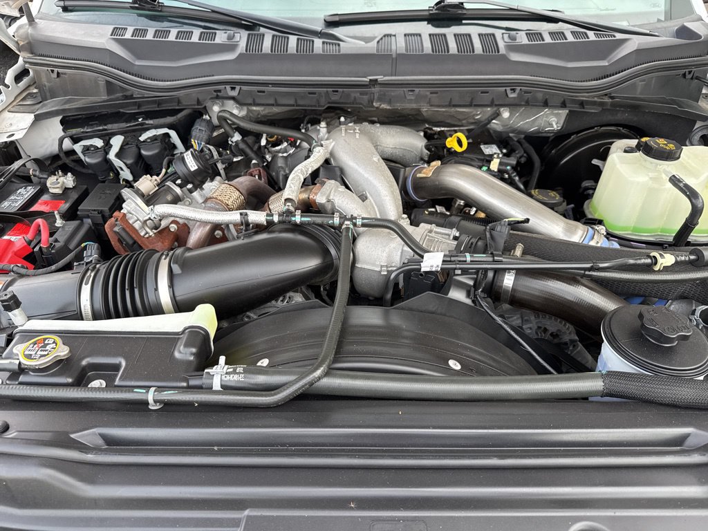Used 2022 Ford F350 Lariat w/ Lariat Value Package AWD/4WD image 34