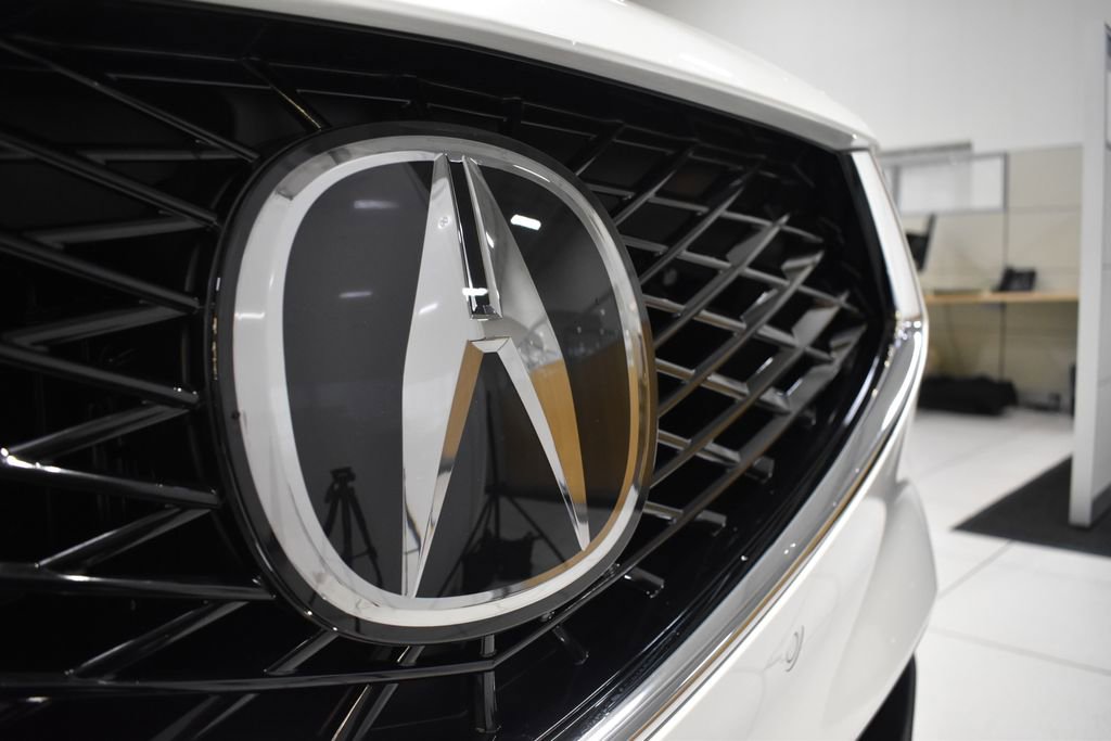 Used 2025 Acura MDX SH-AWD w/ Technology Package image 14
