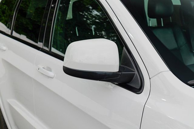 Used 2022 Jeep Grand Cherokee Laredo X image 11