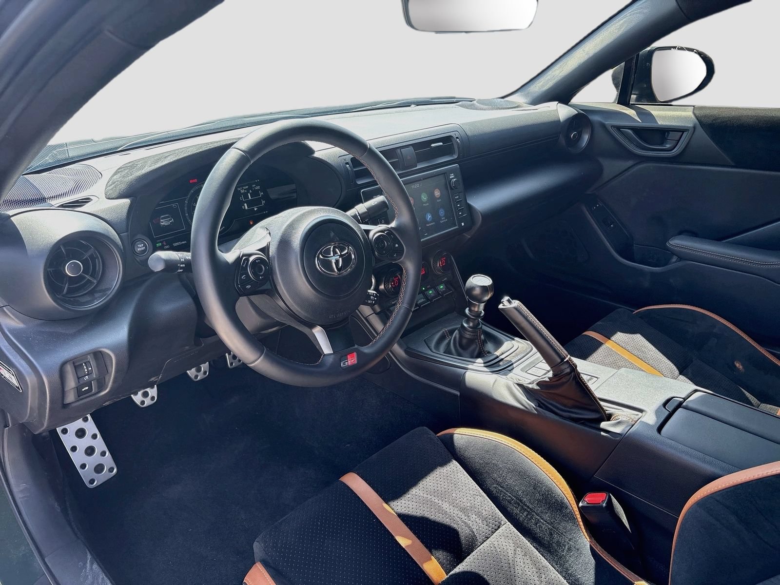 Used 2025 Toyota GR86 Hakone Edition RWD image 9