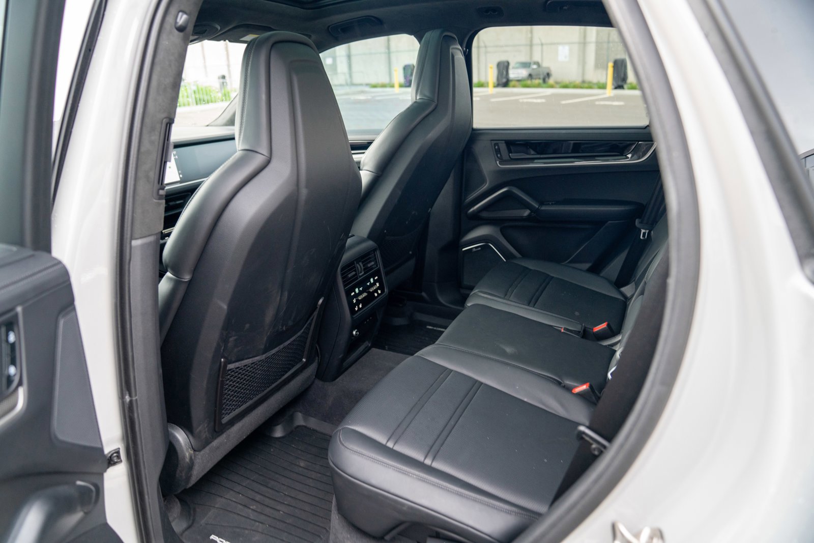 Certified 2025 Porsche Cayenne Turbo image 22