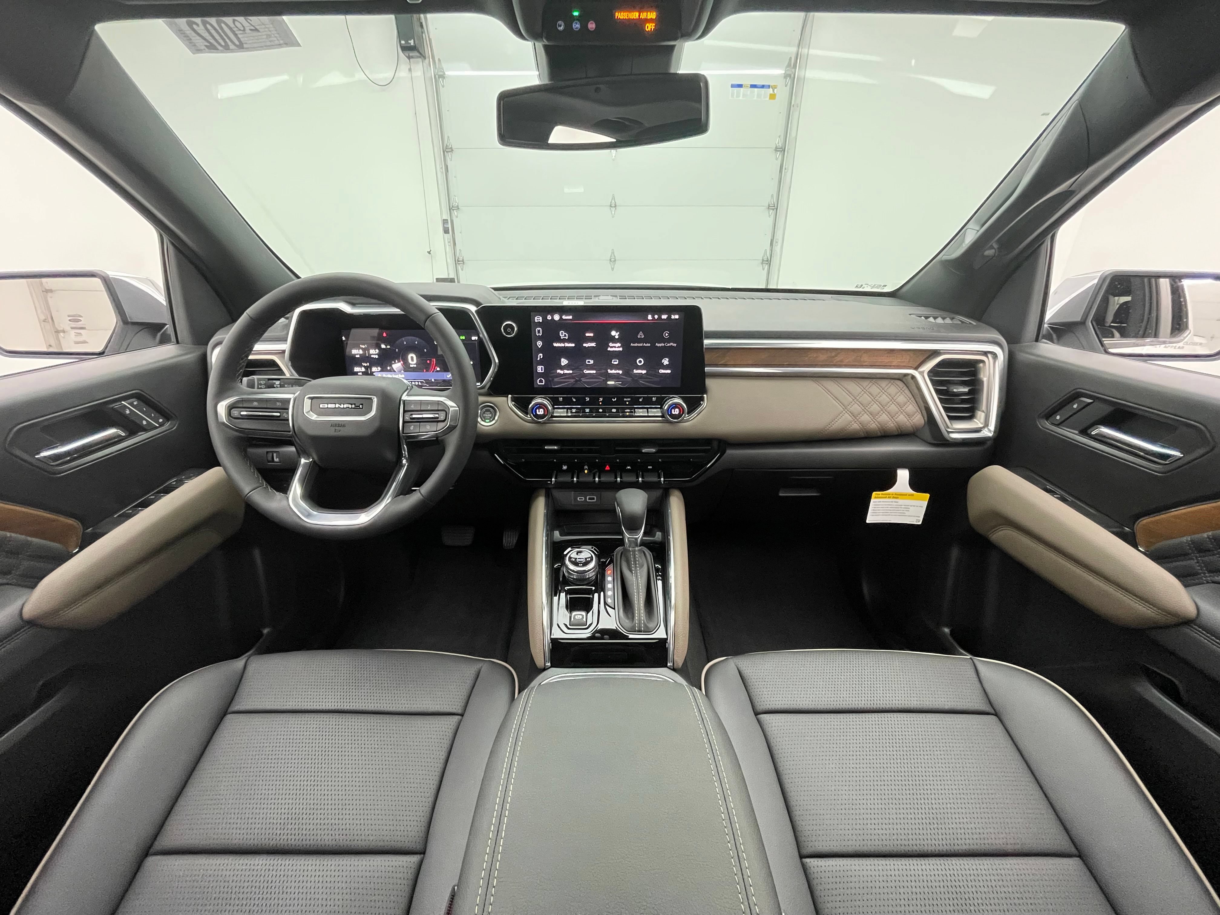 New 2026 GMC Canyon Denali AWD/4WD image 3