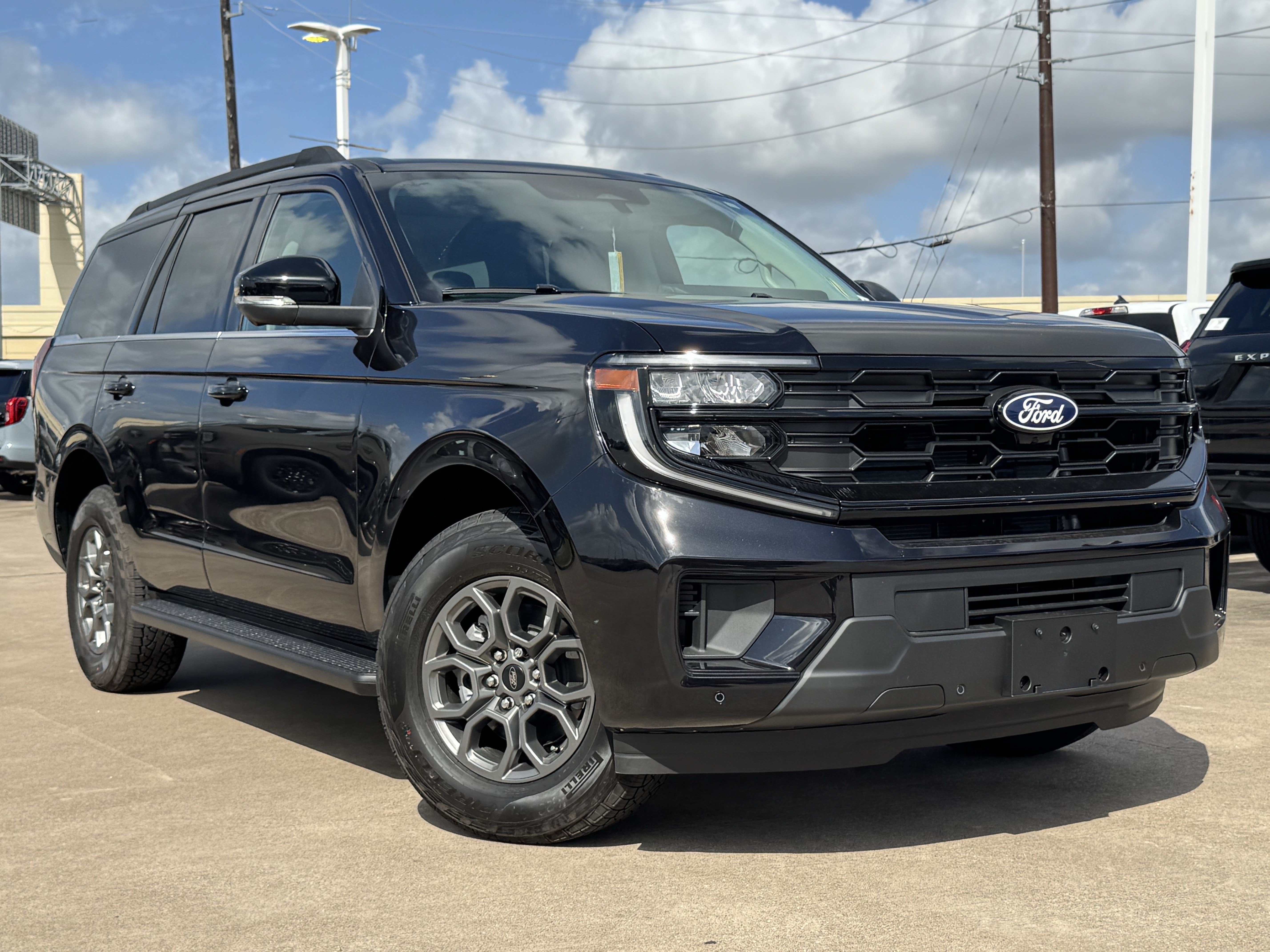 New 2027 Ford Expedition Active RWD image 2