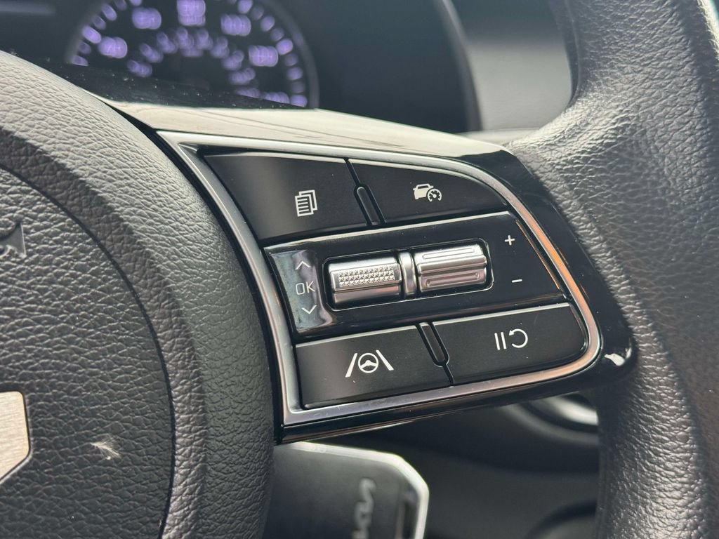 Used 2022 Kia Forte LXS FWD image 19