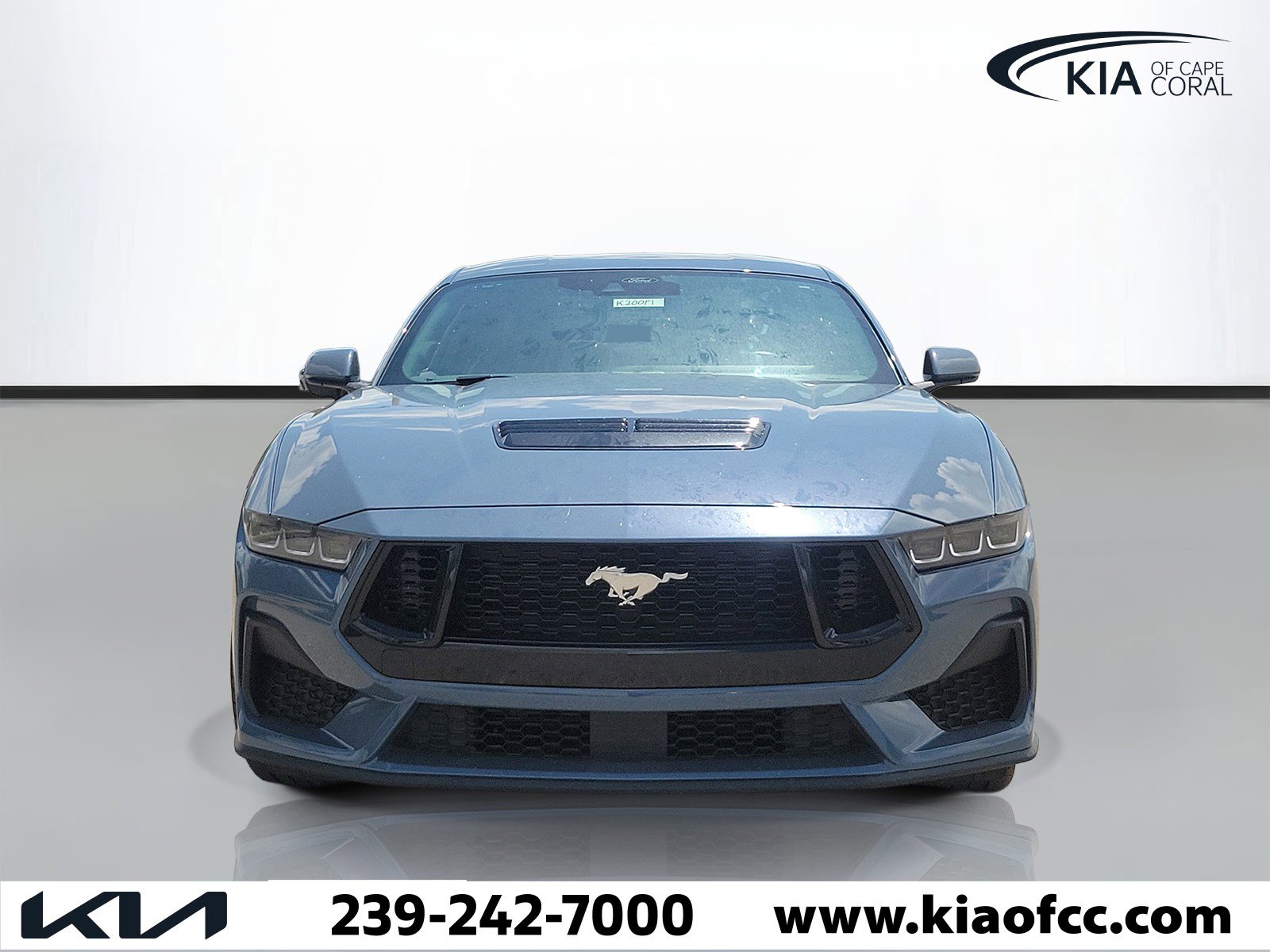 Used 2025 Ford Mustang GT Premium RWD image 2