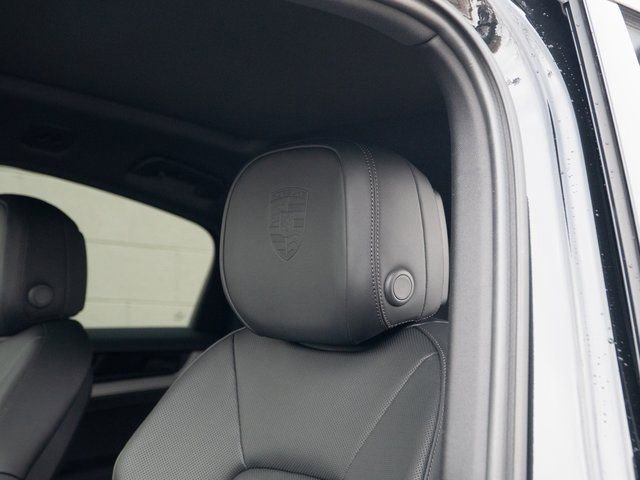 New 2026 Porsche Cayenne image 19