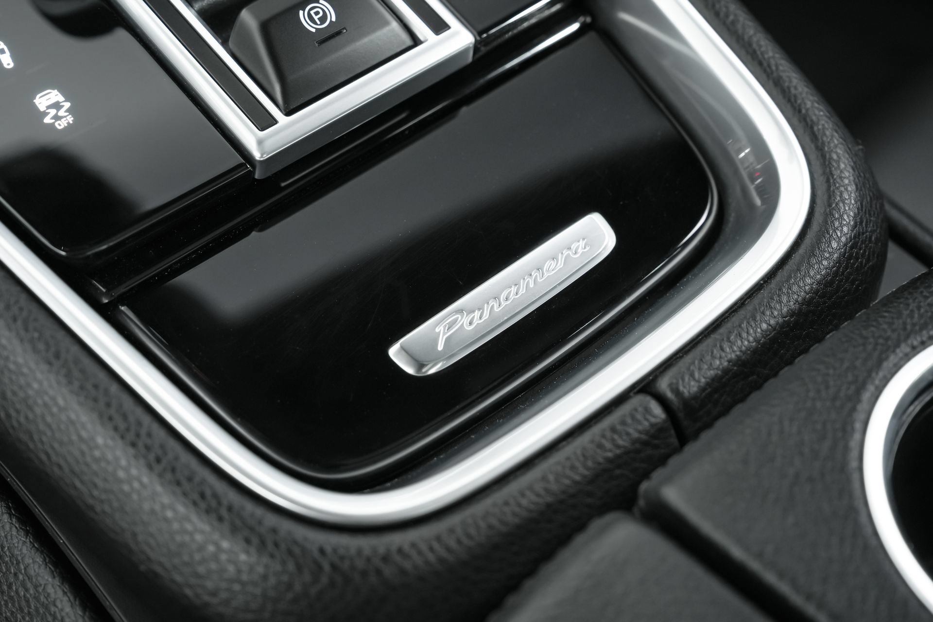 Used 2023 Porsche Panamera Platinum Edition RWD image 38