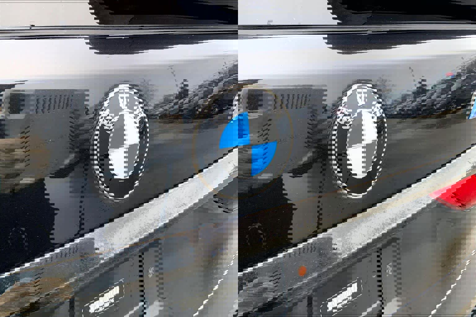 Used 2022 BMW X7 M50i image 32