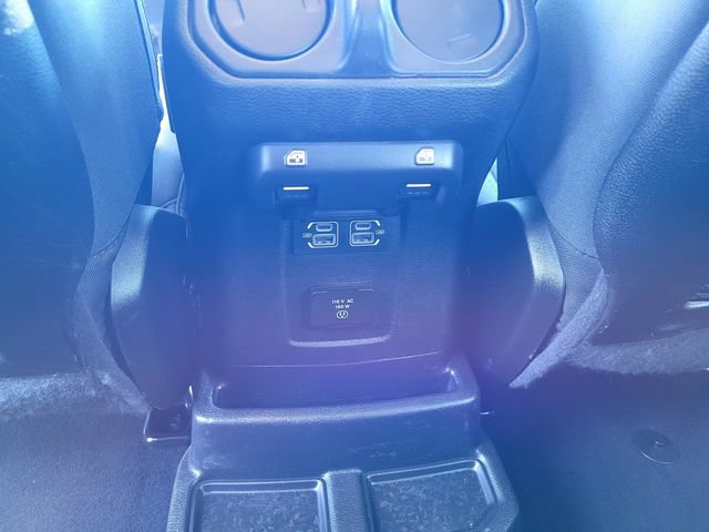 Used 2024 Jeep Wrangler Unlimited Rubicon 4xe AWD/4WD image 13