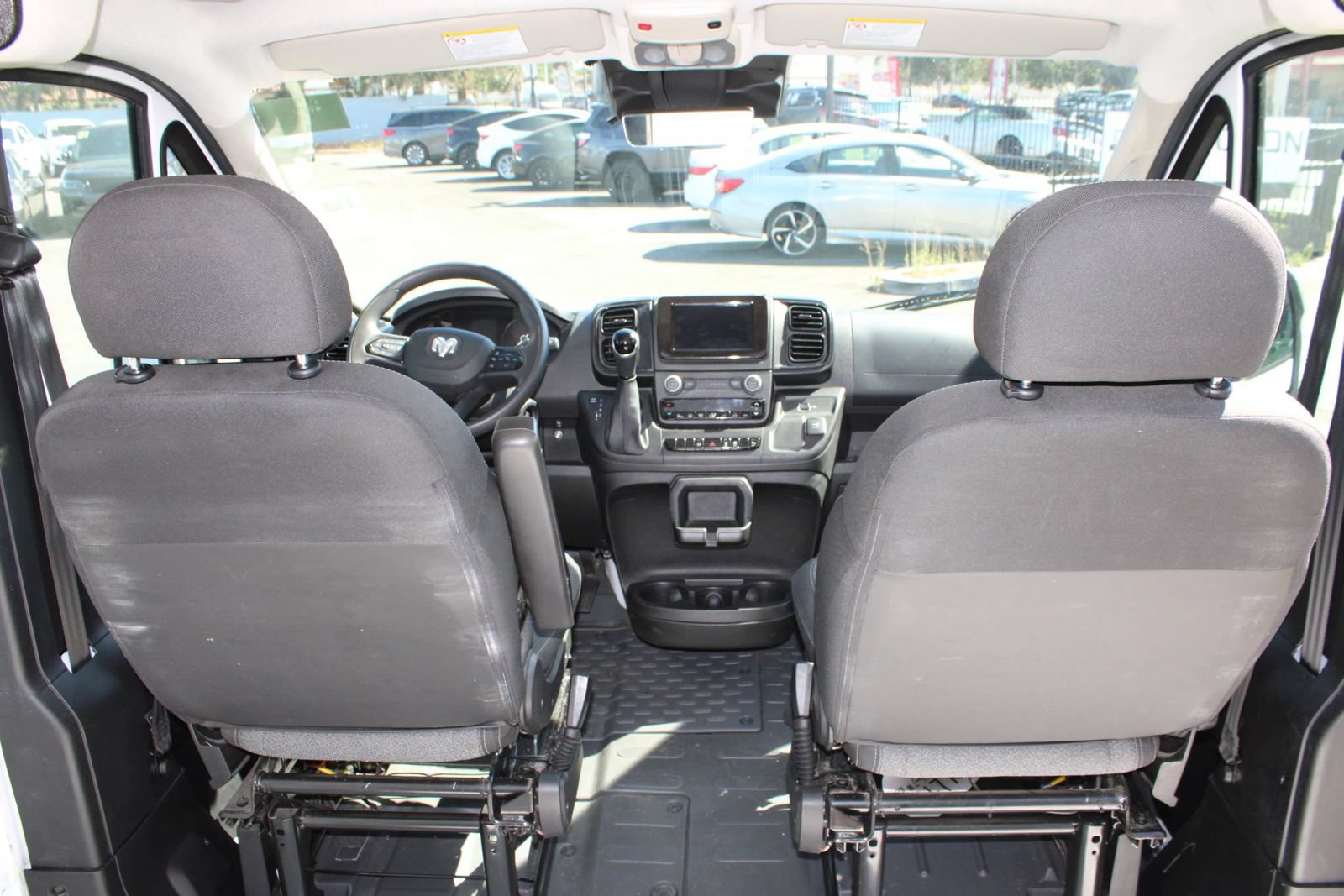 Used 2024 RAM ProMaster 2500 w/ Safety Group FWD image 19