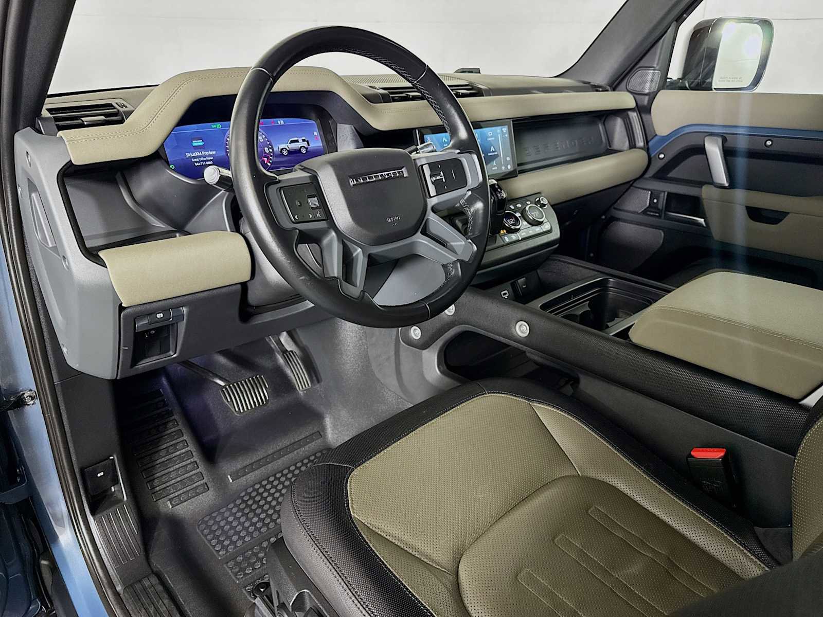 Used 2021 Land Rover Defender 90 X-Dynamic S image 9