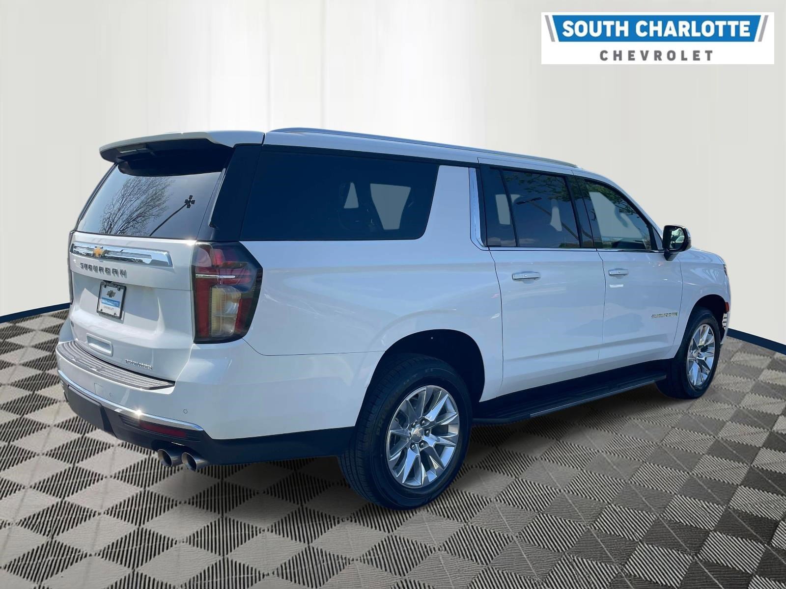 Used 2023 Chevrolet Suburban Premier AWD/4WD image 5