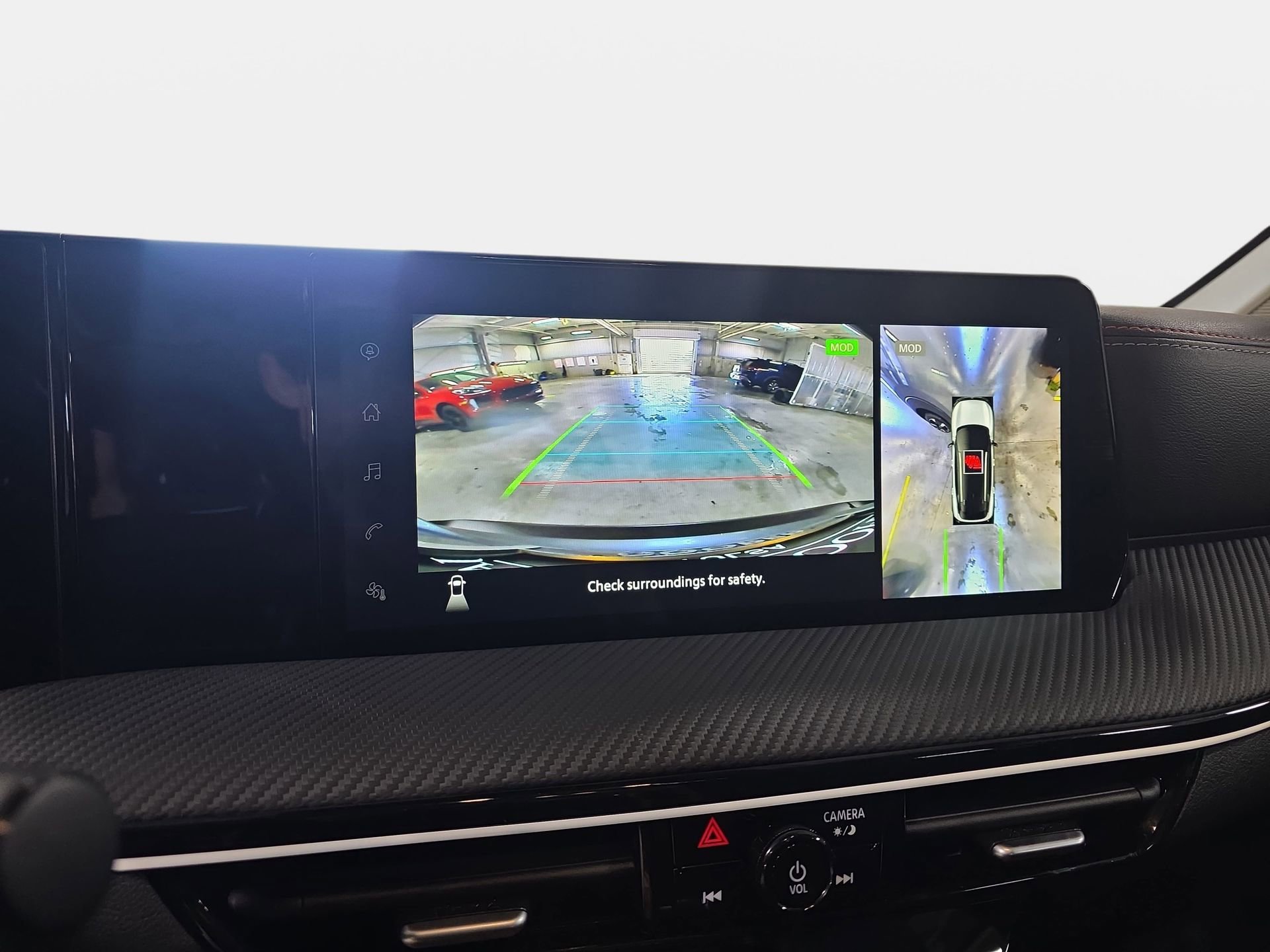 Certified 2025 Nissan Kicks SR image 21