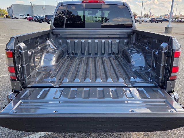 New 2027 Nissan Frontier SV RWD image 11