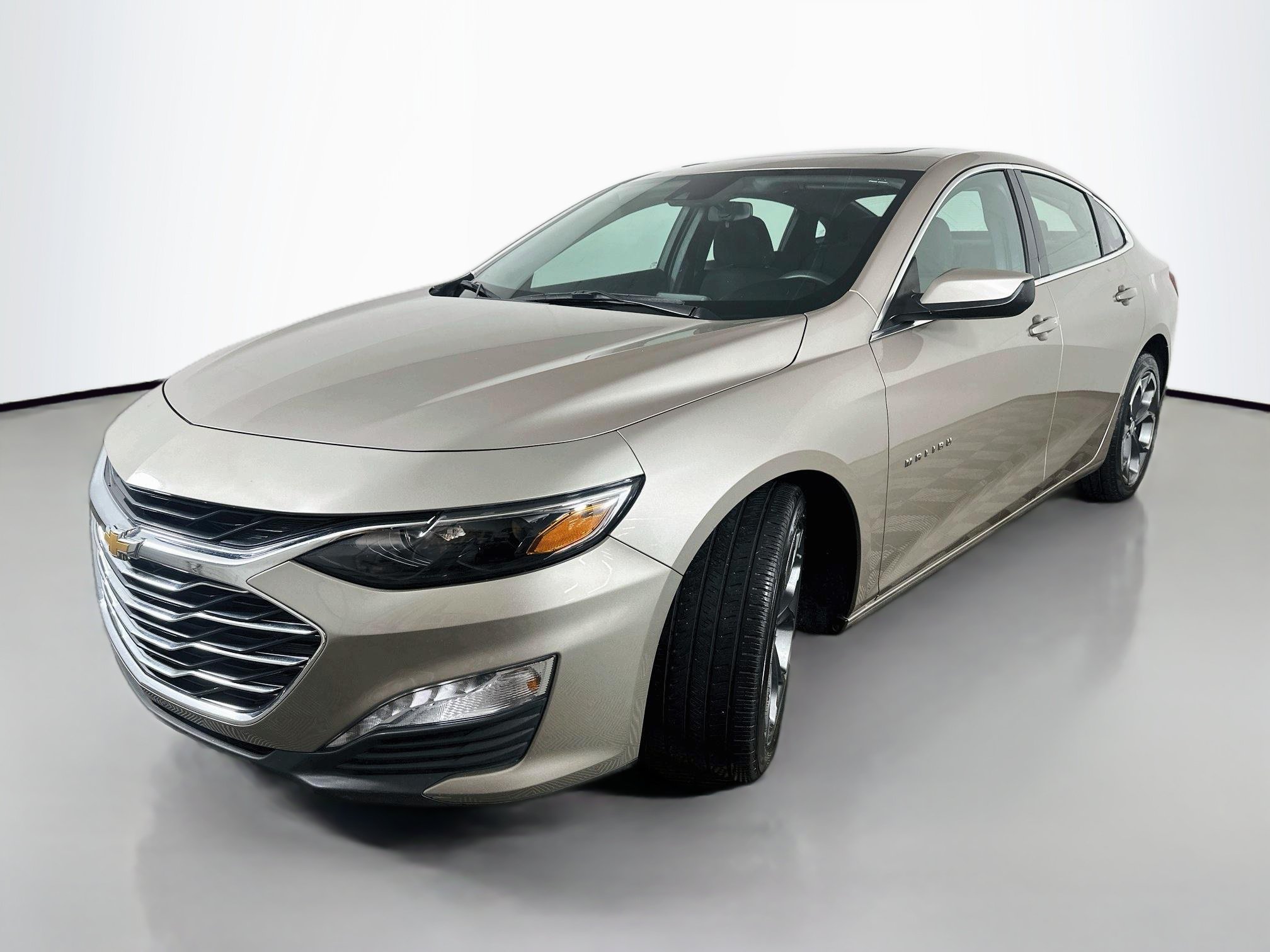 Used 2023 Chevrolet Malibu LT FWD image 3