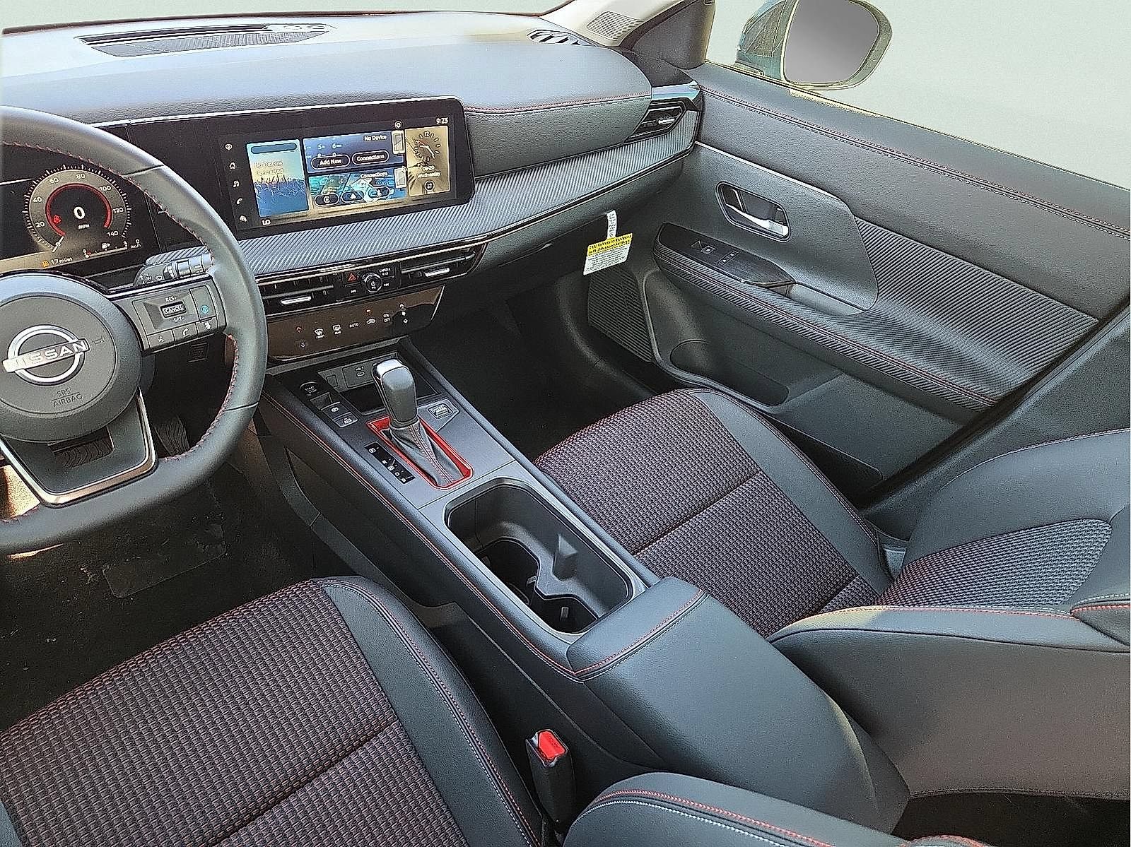 Used 2025 Nissan Kicks SR w/ Illumination Package AWD/4WD image 12