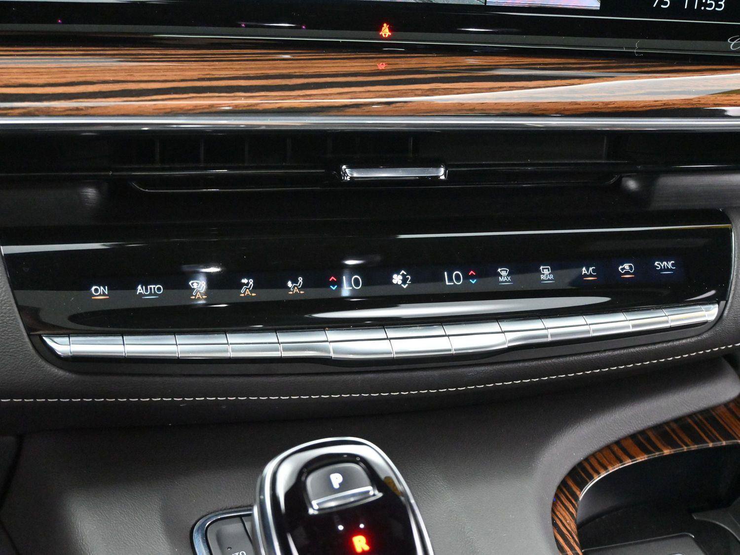 Certified 2024 Cadillac Escalade ESV Premium Luxury image 24