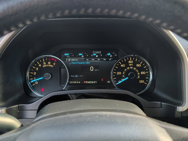Used 2015 Ford F150 Lariat w/ Equipment Group 502A Luxury AWD/4WD image 26