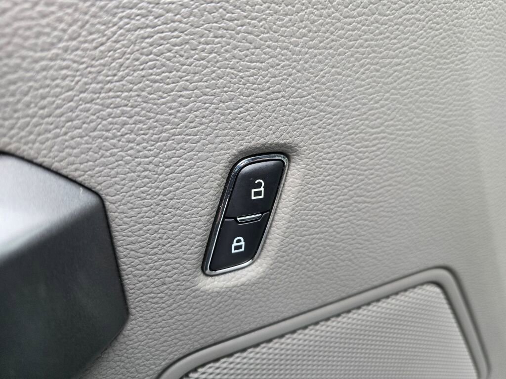 Used 2015 Ford F150 XLT w/ Equipment Group 301A Mid image 17