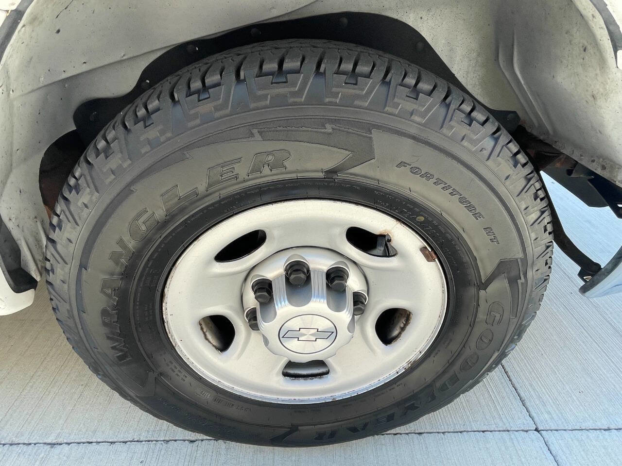 Used 2015 Chevrolet Express 2500 image 25