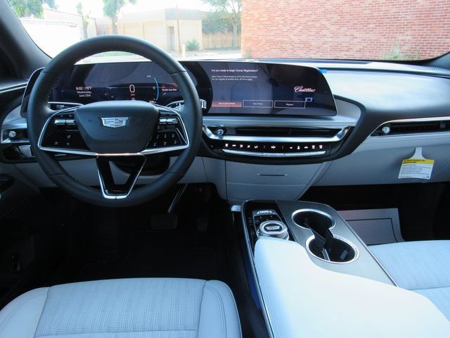 New 2025 Cadillac Lyriq Luxury RWD image 7