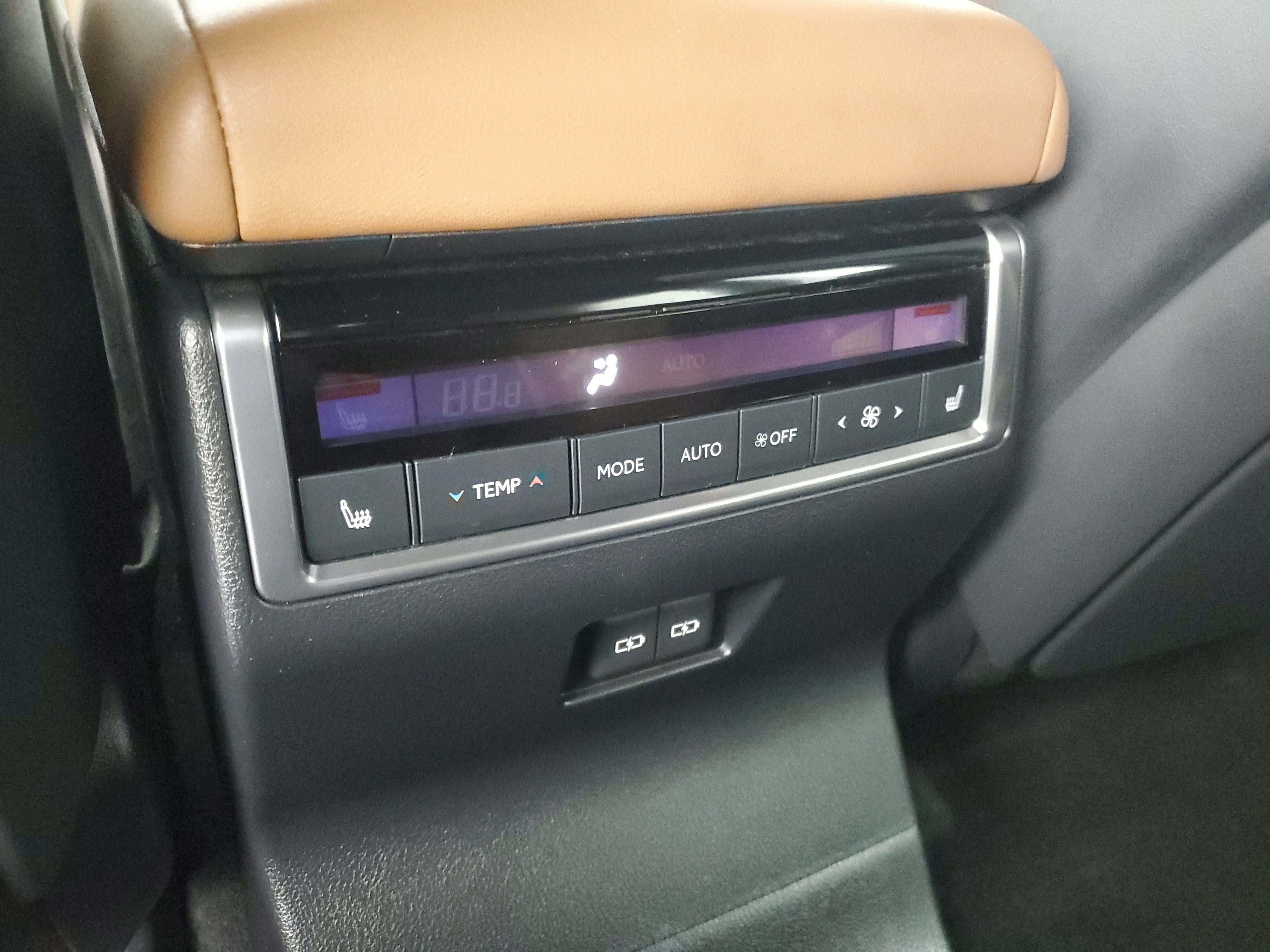 Used 2024 Lexus GX 550 w/ Accessory Package (Z1) AWD/4WD image 15