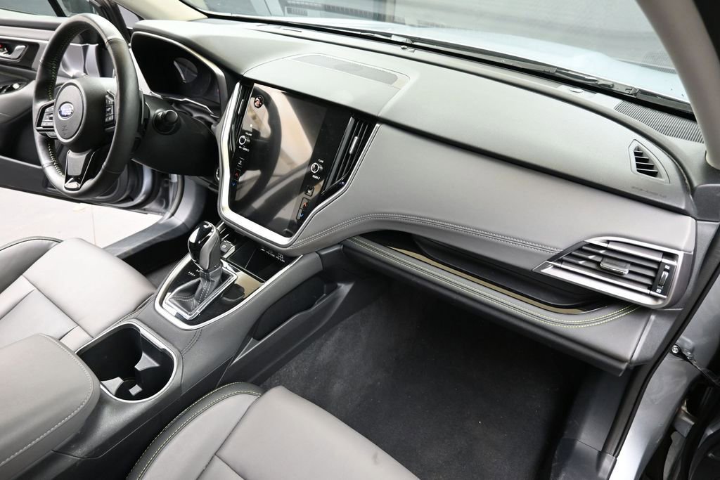 Certified 2025 Subaru Outback Onyx Edition AWD/4WD image 13