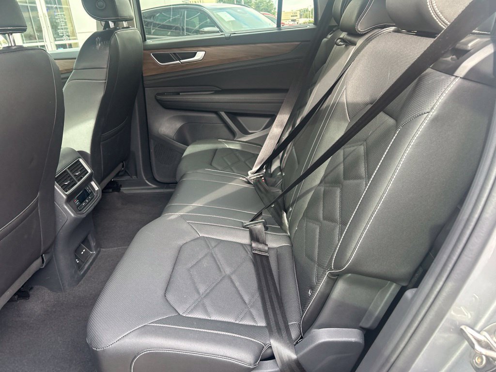 Used 2026 Volkswagen Atlas SE AWD/4WD image 8