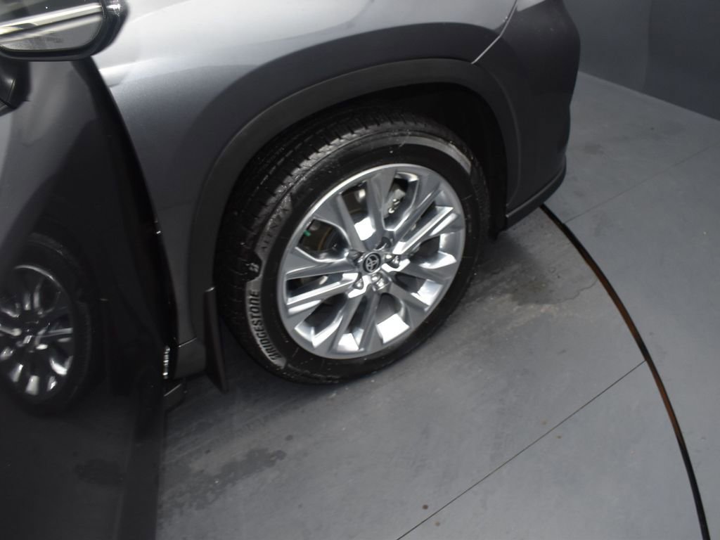 Used 2023 Toyota Highlander Limited AWD/4WD image 19