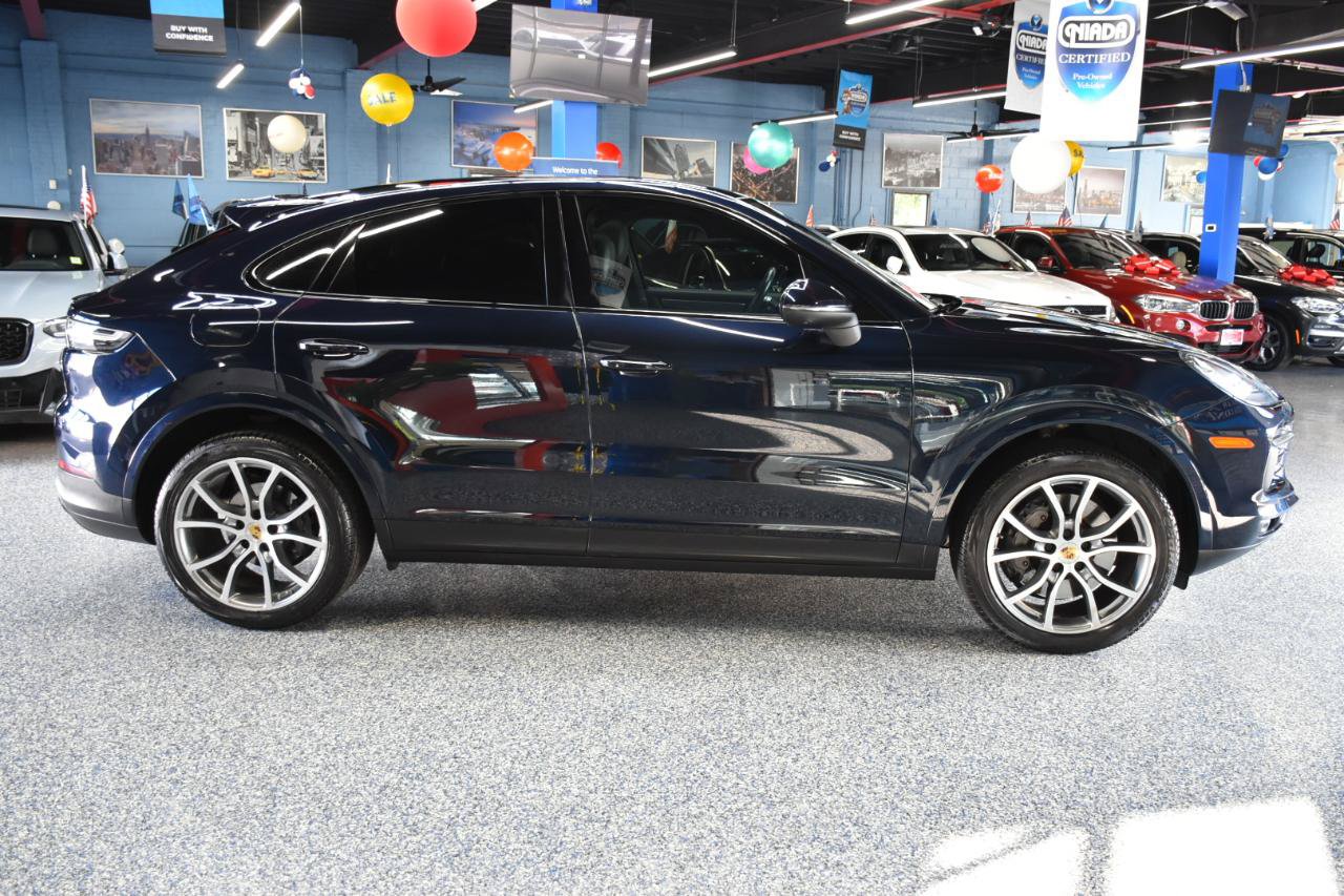 Used 2020 Porsche Cayenne S w/ Premium Package AWD/4WD image 2