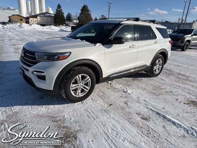 Used 2022 Ford Explorer XLT w/ Equipment Group 202A AWD/4WD image 7