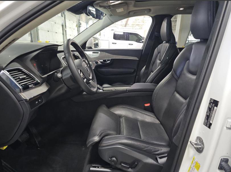 Certified 2024 Volvo XC90 T8 Ultimate w/ Lounge Package image 16