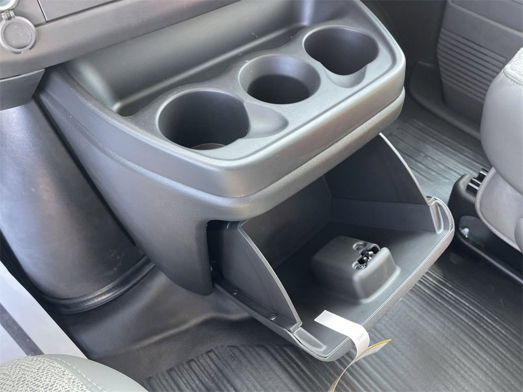 New 2025 Chevrolet Express 2500 w/ Driver Convenience Package image 15