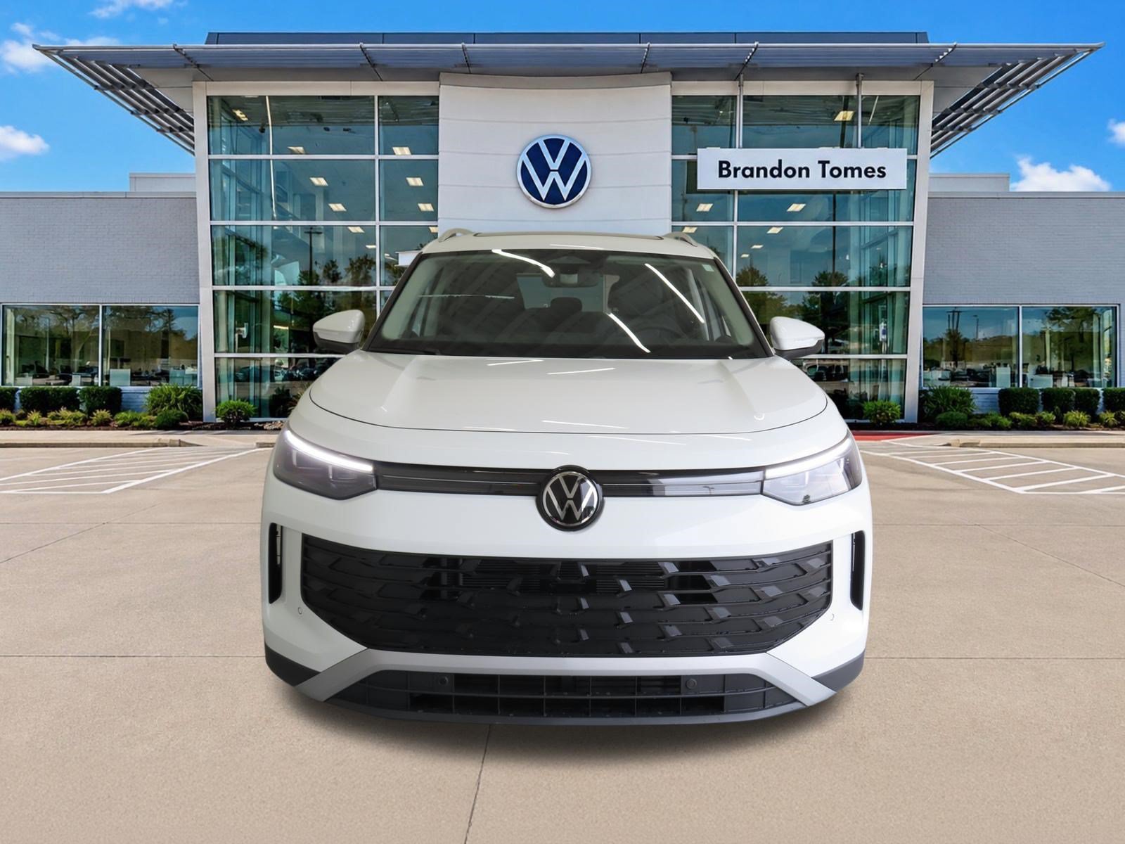 New 2026 Volkswagen Tiguan SE FWD image 9
