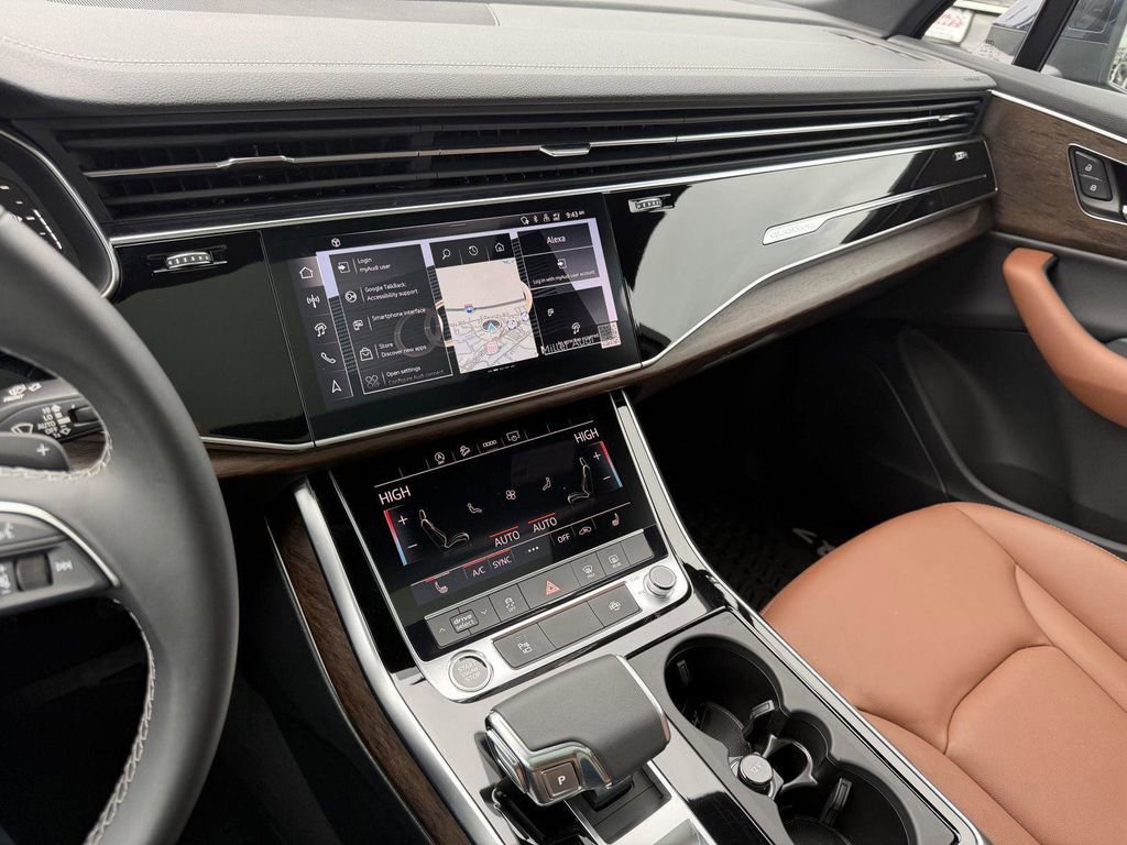 Used 2025 Audi Q7 3.0T Premium image 19