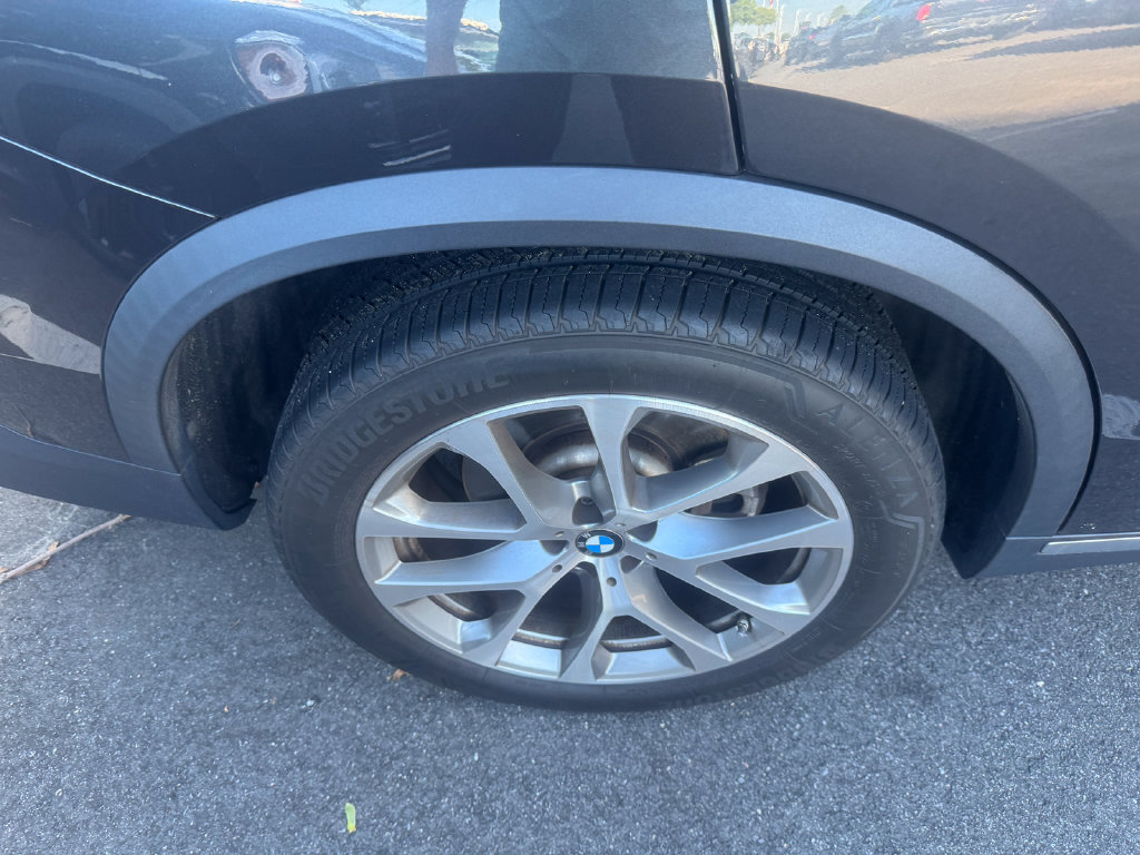 Used 2023 BMW X5 xDrive40i w/ Premium Package AWD/4WD image 11