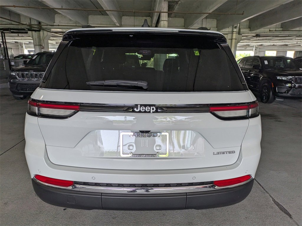 New 2025 Jeep Grand Cherokee Limited image 6