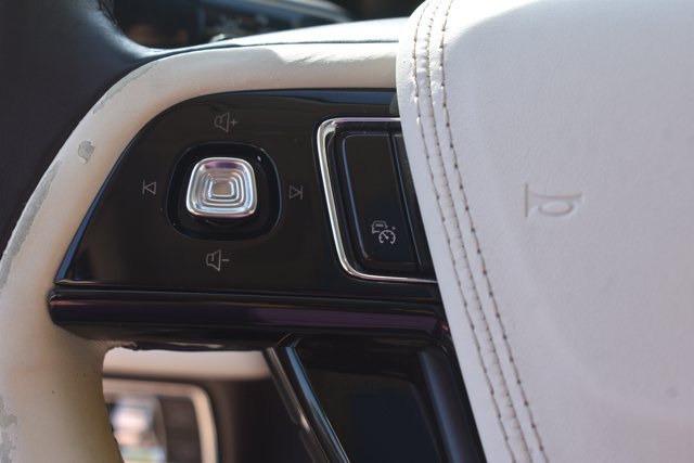 Used 2021 Lincoln Aviator Black Label w/ Dynamic Handling Package AWD/4WD image 21