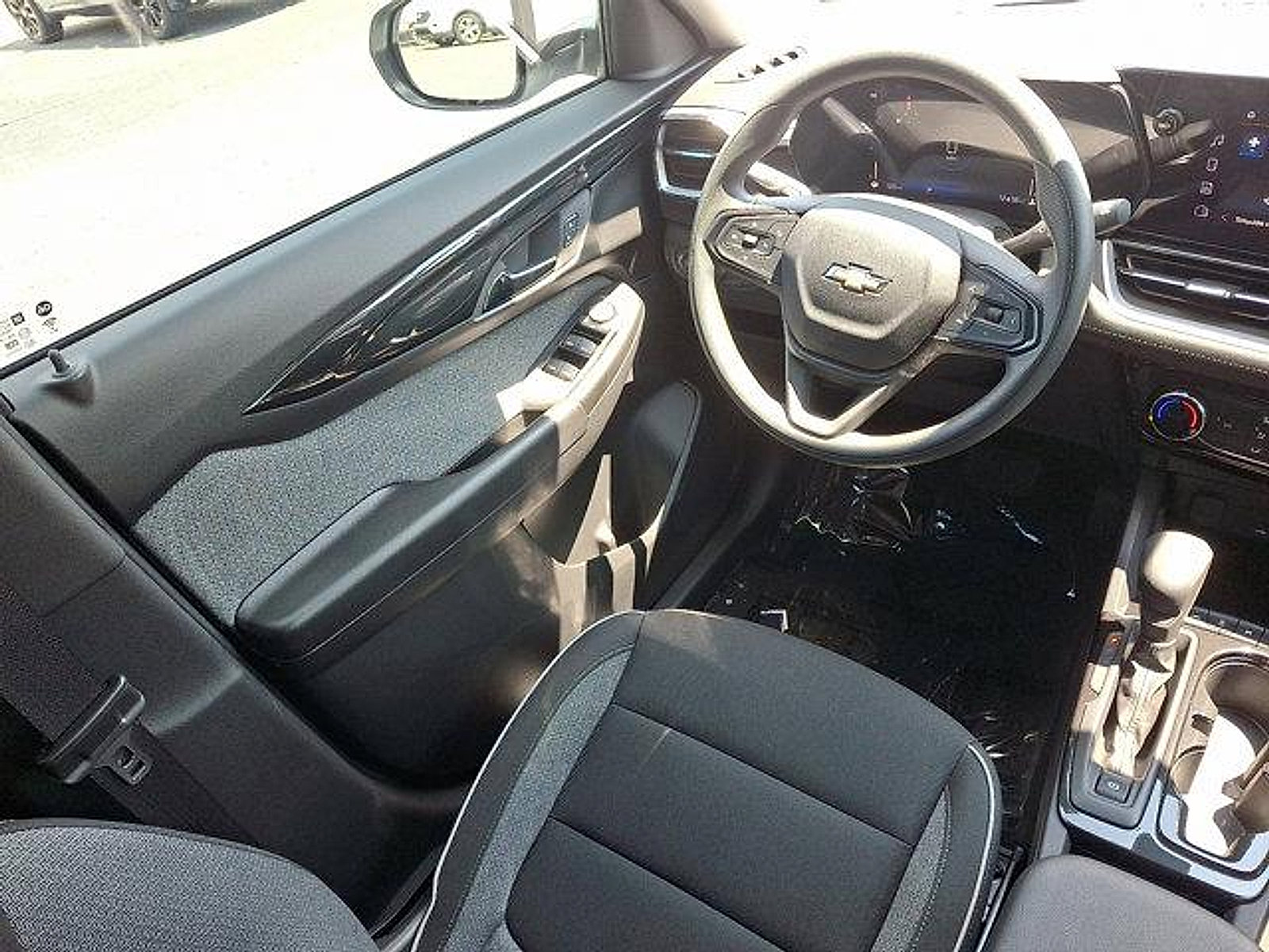 Used 2024 Chevrolet TrailBlazer LT w/ Driver Confidence Package image 45