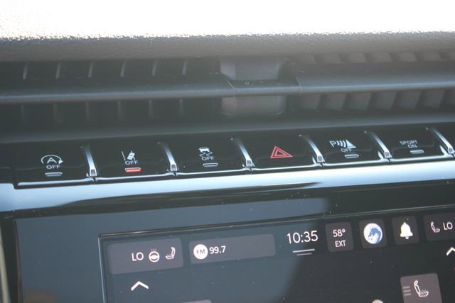 Used 2023 Jeep Grand Cherokee Altitude image 5