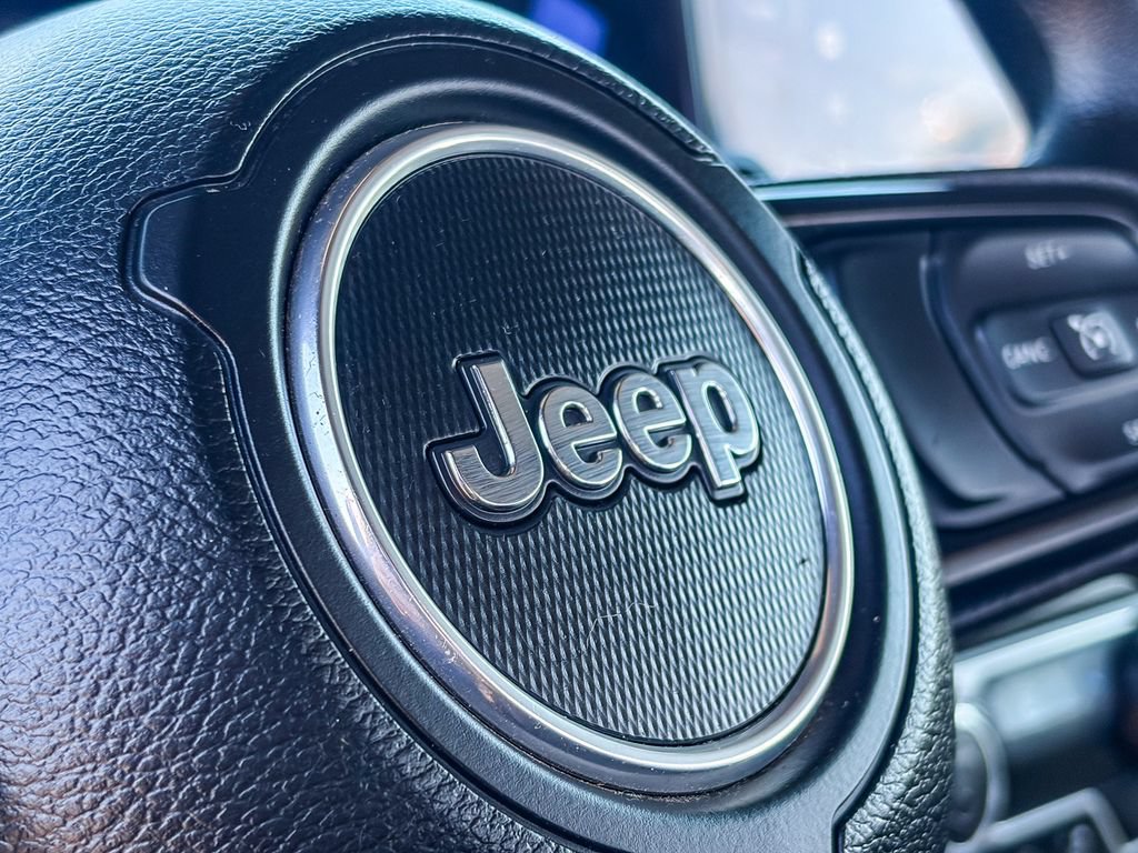 Used 2025 Jeep Wrangler Sport AWD/4WD image 20