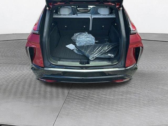 New 2026 Cadillac Lyriq Premium Luxury w/ LPO, Premium Carpet Package image 20