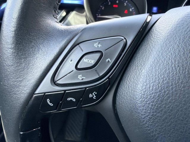 Used 2021 Toyota C-HR XLE image 24
