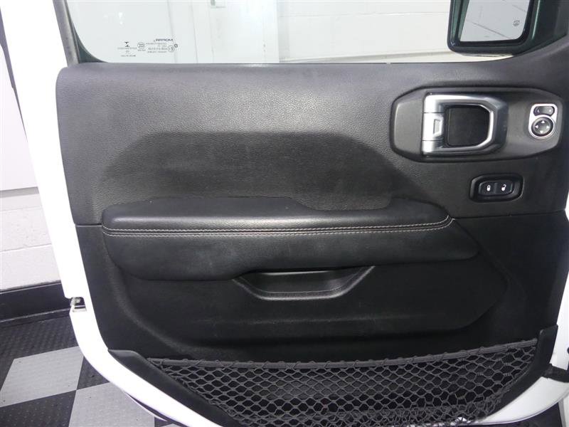 Used 2020 Jeep Wrangler Unlimited Sahara image 17