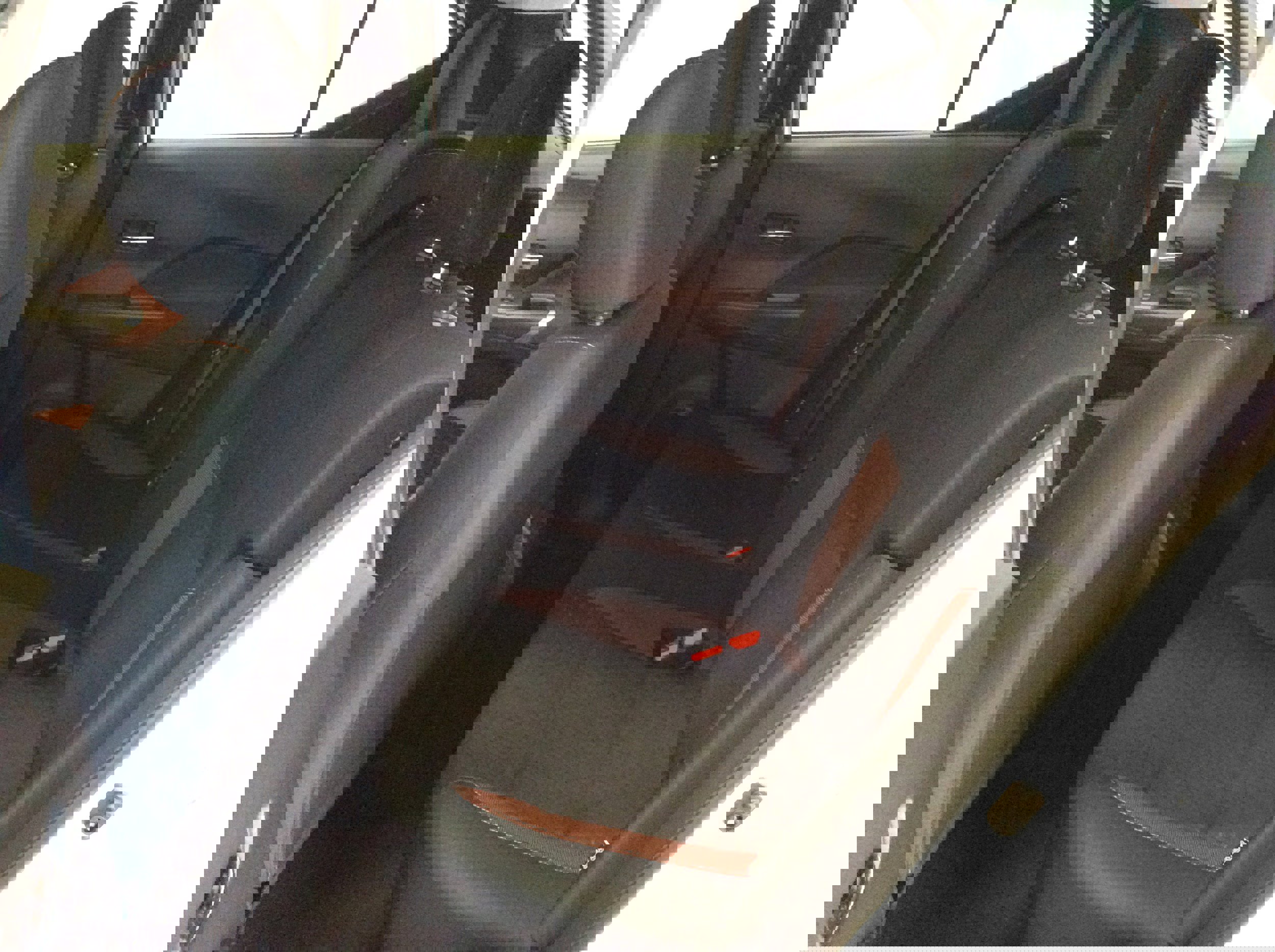 Used 2024 Nissan Kicks SR image 25