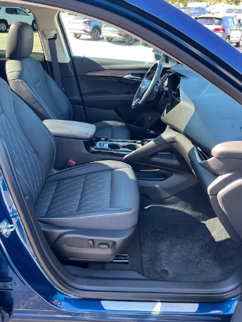 Used 2023 Buick Envision Avenir AWD/4WD image 15