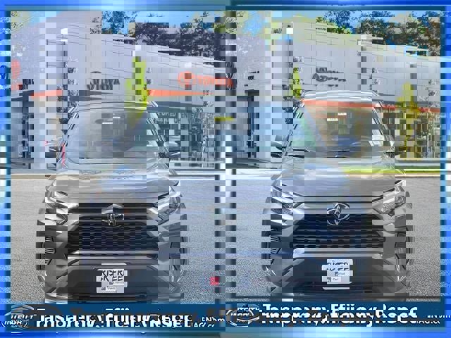 Used 2025 Toyota RAV4 LE image 2